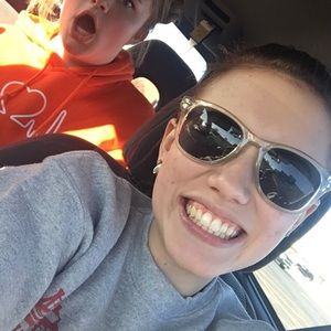 Meet your Posher, Mara